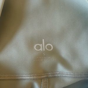 Alo soft green leggings